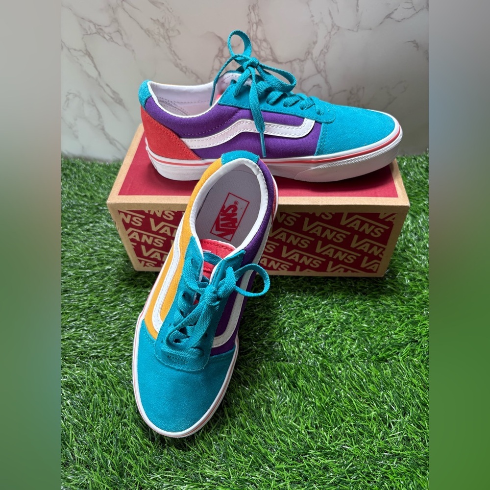 VANS Kid’s Ward Color Block Low Top Sneakers-Size: 3 Missy-Preowned, Like New